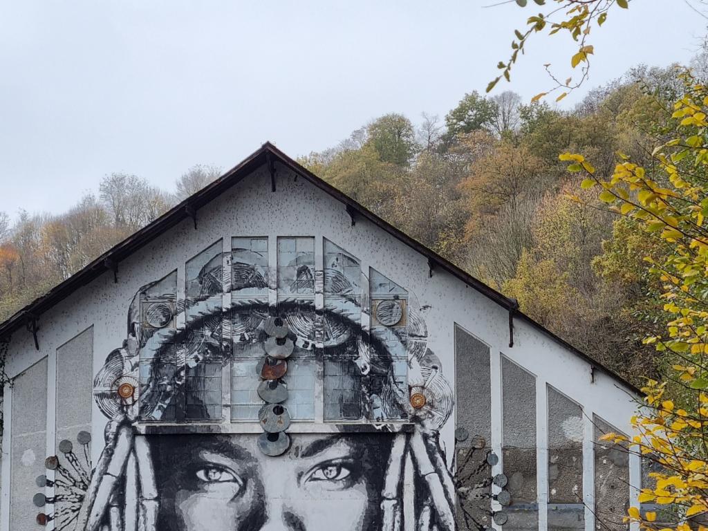 Street art et graffitis à Uzerche