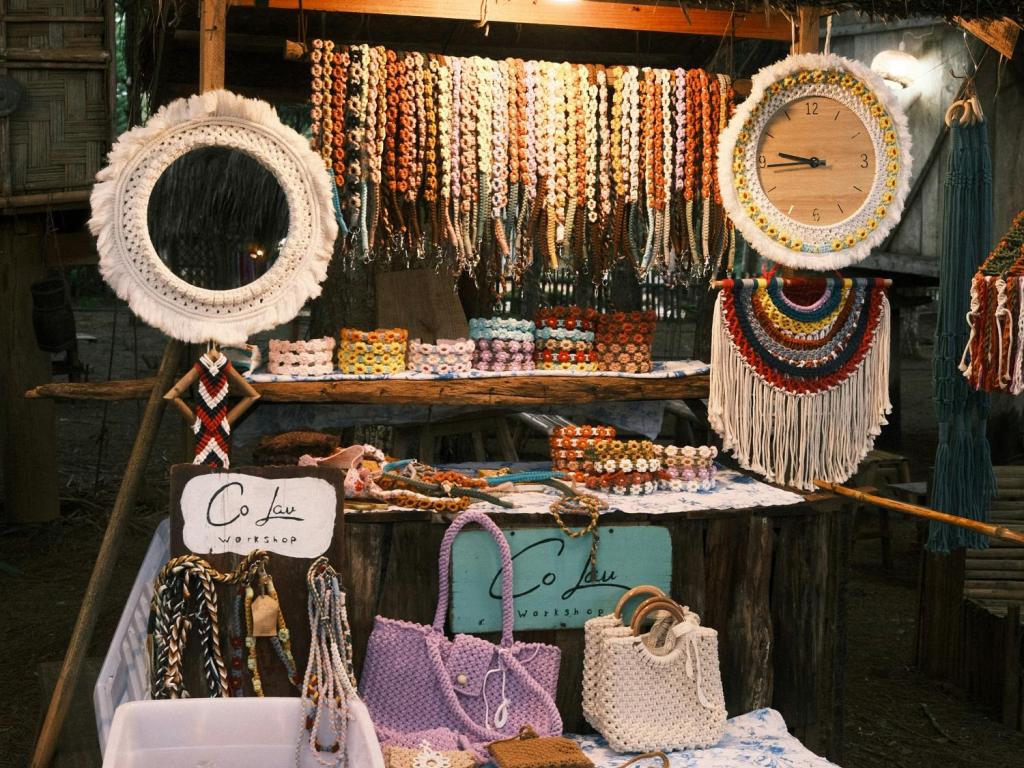 Marché de créateurs à Beaulieu sur Dordogne