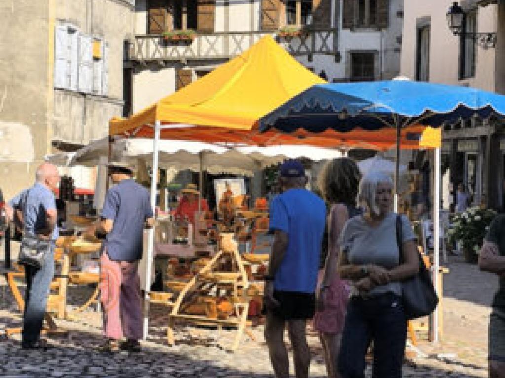 Marché de créateurs à Beaulieu sur Dordogne