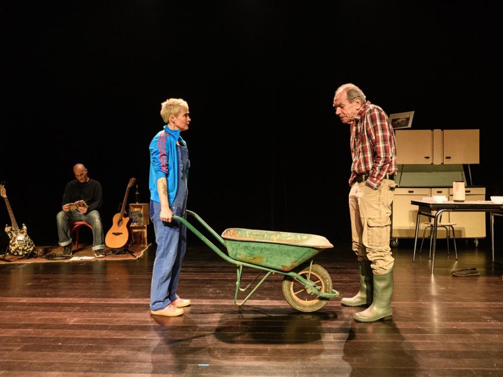 Auditorium Sophie Dessus : Droit dans mes bottes
