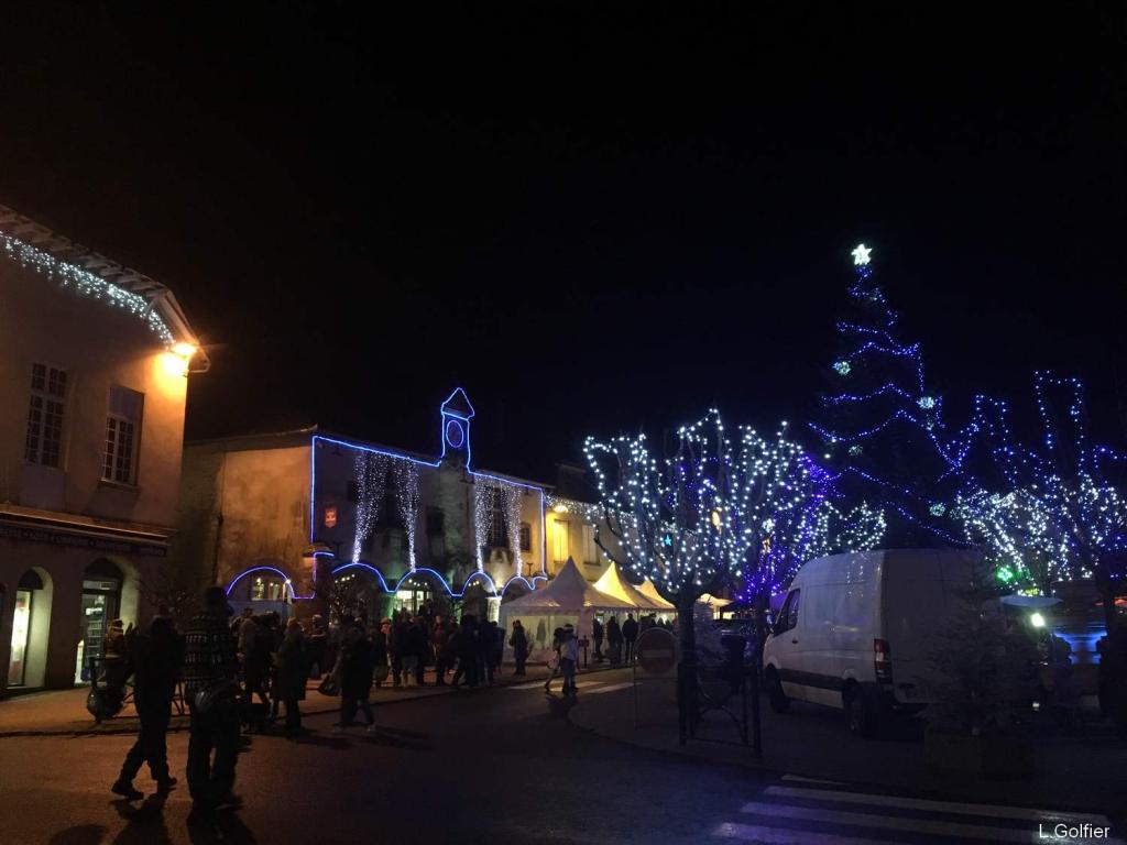 Marché de Noël à Lubersac Marché de Noël à Lubersac