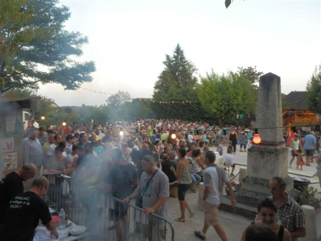 Marché de producteurs de pays "Bienvenue à la ferme" festif et gourmand de Saillac
