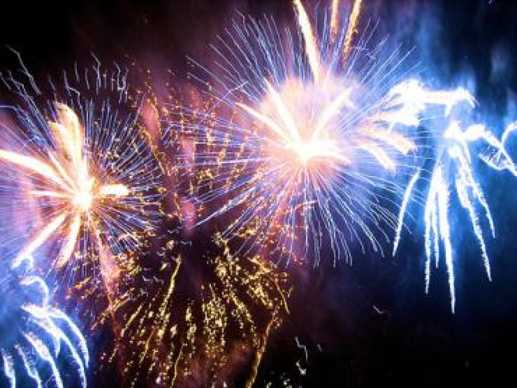 Feu d'artifice à Beaulieu-sur-Dordogne