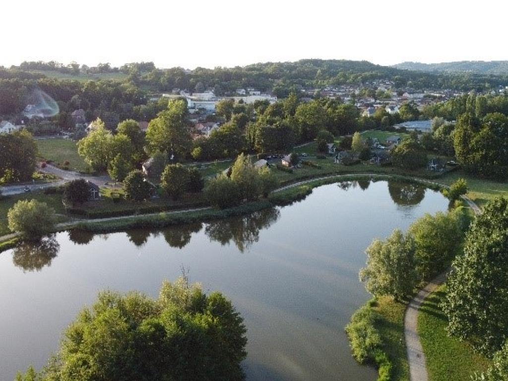 Balade secrète en Corrèze "De la ferme à la prospérité: l'incroyable ascension d'Objat"