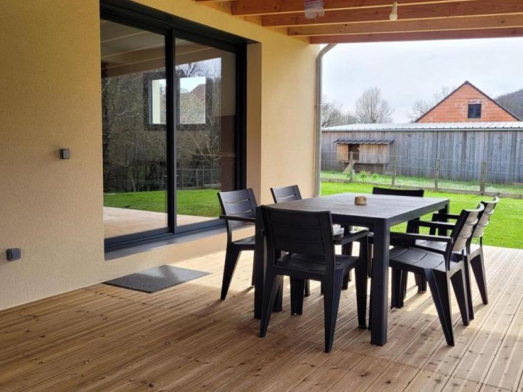 A l'ombre des Noyers