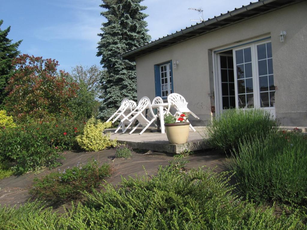 Au bord de l'eau Au bord de l'eau