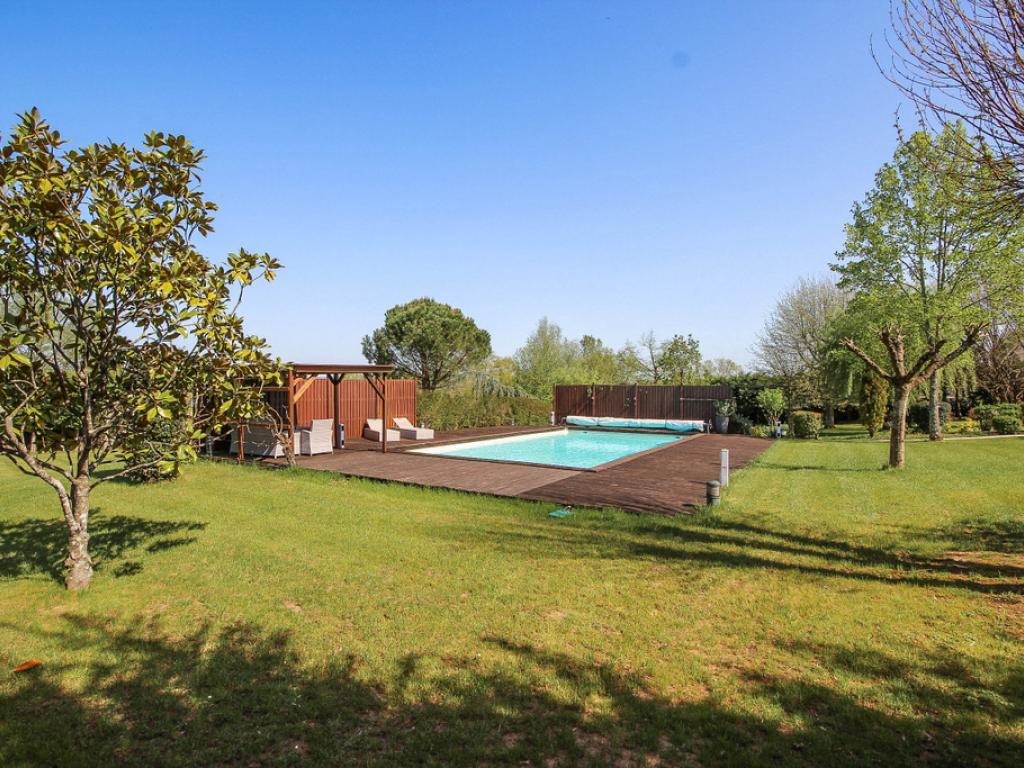 Location Bayat pour 5 personnes