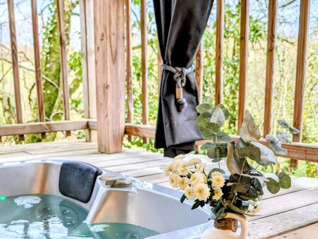 Cyprès si haut cabane et Spa