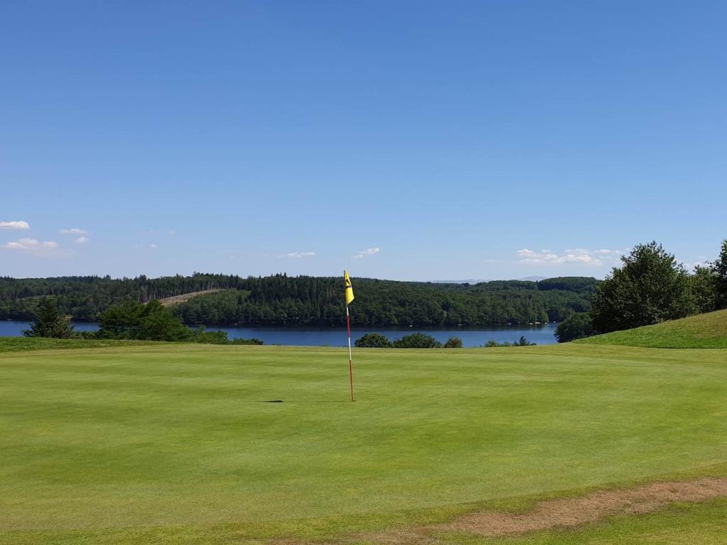 Golf de Neuvic d'Ussel