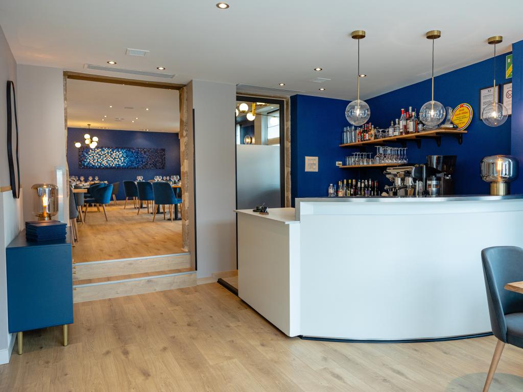 Moon Restaurant