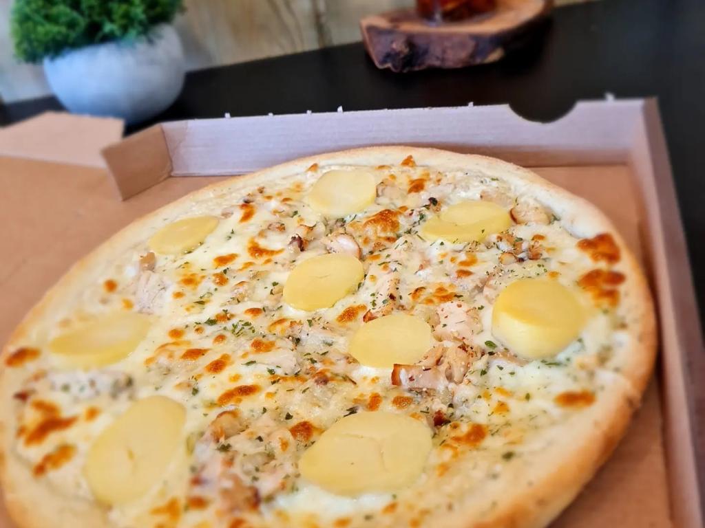Authentic's Pizza Uzerche