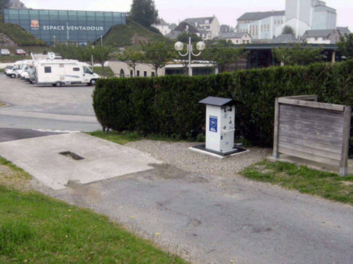 Aire camping-cars d'Egletons — photo 2