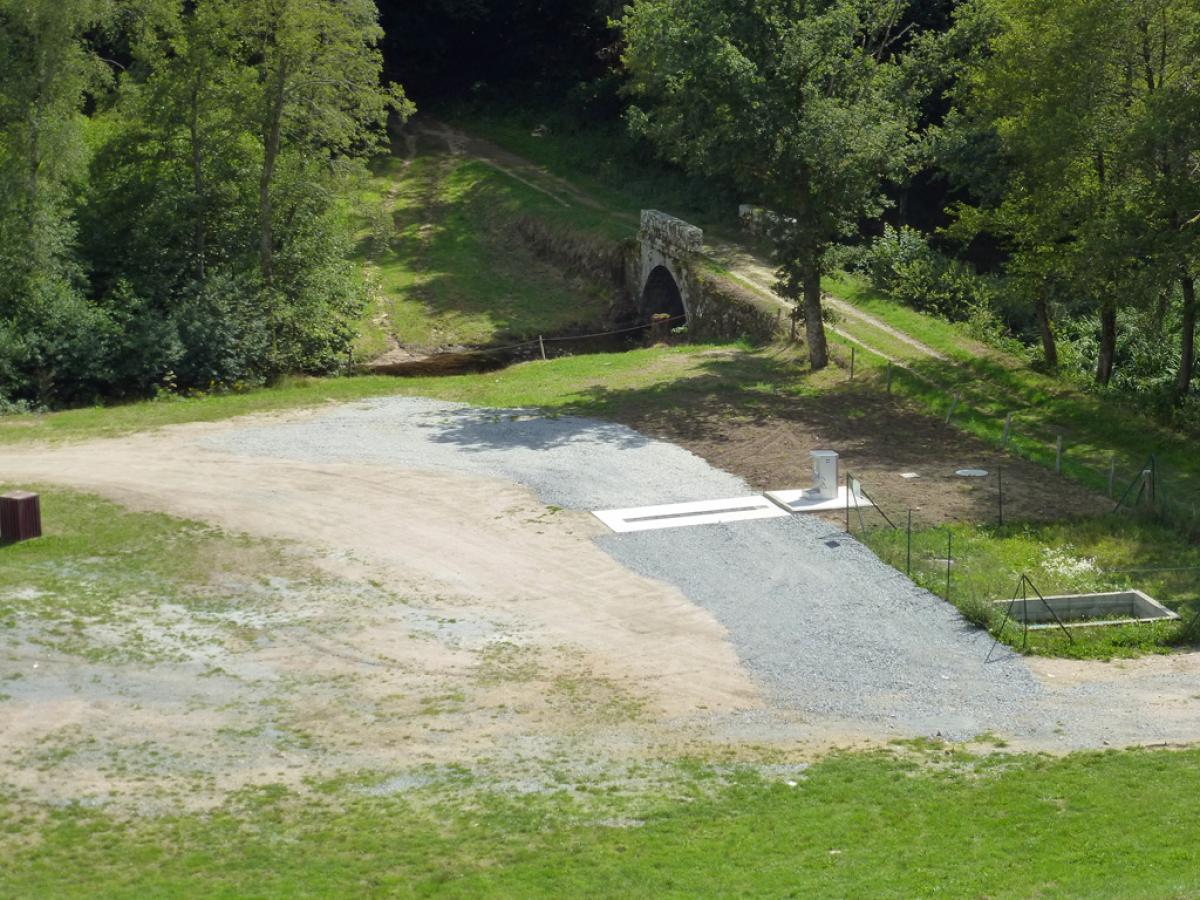 Air de Camping-Car de Pérols-sur-Vézère — photo 2