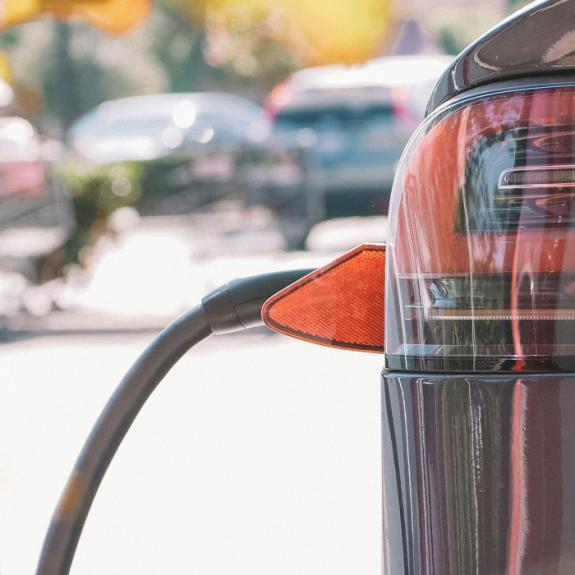 Bornes de recharge pour véhicule électrique en Corrèze Bornes de recharge pour véhicule électrique en Corrèze - pexels-kindelmedia-9799729