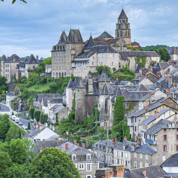 Sentiers de randonnée à Uzerche Sentiers de randonnée à Uzerche