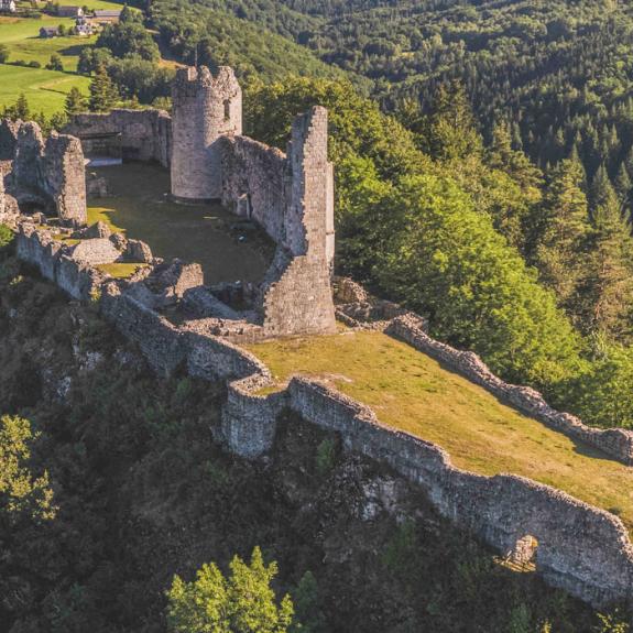 Château de Ventadour - ©Kodebar.OT_VEM Château de Ventadour - ©Kodebar.OT_VEM