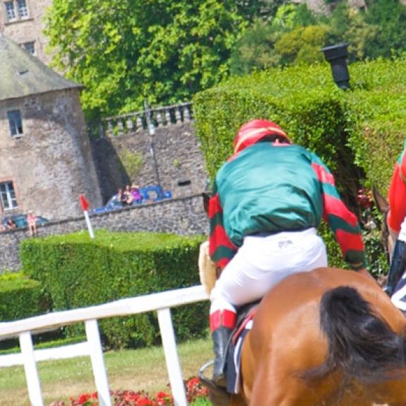 Media Name: animations-pompadour.jpg