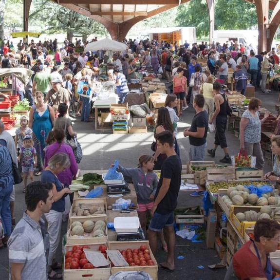 Media Name: marche_de_brive.jpg