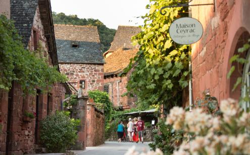 Rue de Collonges la Rouge