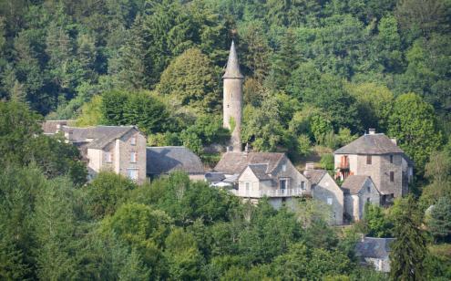 La Roche Canillac ©Maman voyage / Corrèze Tourisme