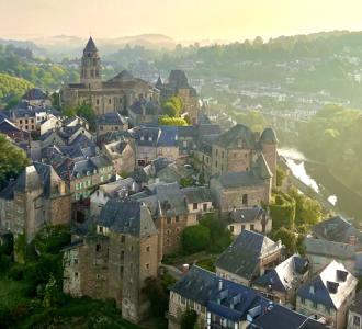Uzerche ©  Corrèze Montgolfière