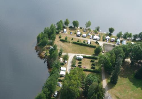 Aire d'accueil de camping-cars du Champ Pigeonnier_1 | Mairie de Neuvic Aire d'accueil de camping-cars du Champ Pigeonnier_1