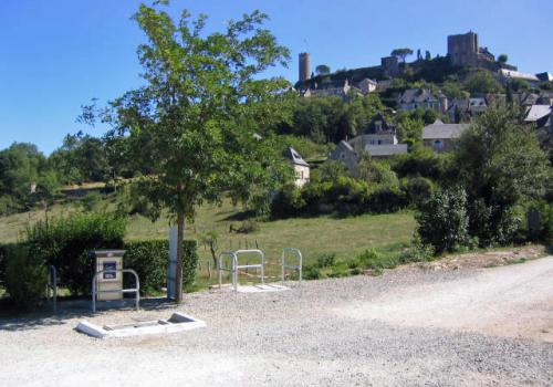Aire d'accueil de camping-cars de Turenne_1 | Aire d'accueil de camping-cars de Turenne Aire d'accueil de camping-cars de Turenne_1