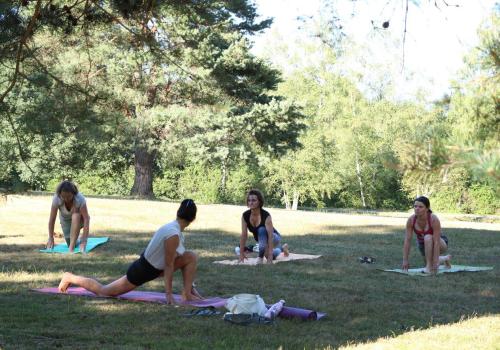 Cours de yoga collectifs en plein air_1