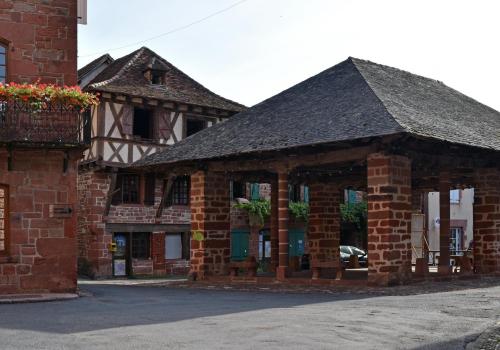 Halle-à-grains-à-Meyssac_1 | Office de Tourisme Vallée de la Dordogne Halle-à-grains-à-Meyssac_1
