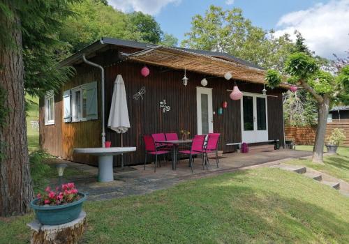 Chalet Fuschia_1 | GDF 87 Chalet Fuschia_1