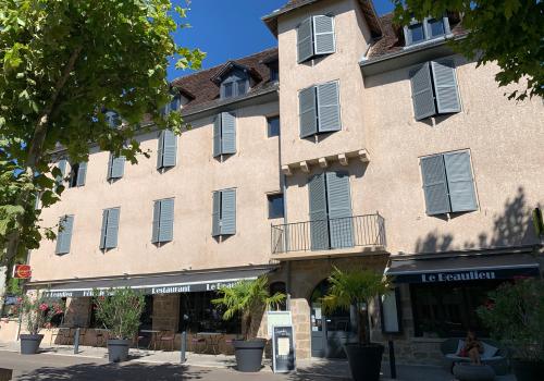 Hôtel-Restaurant-Le-Beaulieu-Façade_1