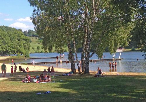 Camping municipal du lac de Pontcharal_1