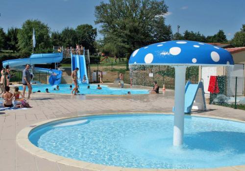 Piscine et bassin aquarécréatif d'été de Lubersac_1