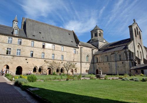 AbbayeAubazine-cloître_1