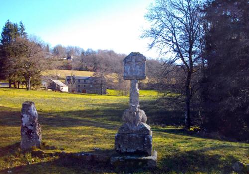 Croix monumentale du Bélier ou des Templiers_1