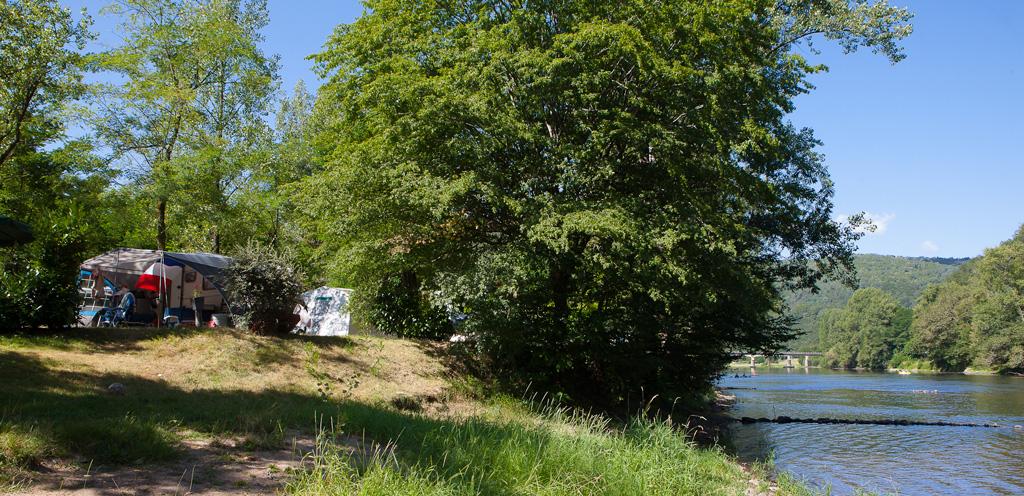 Aire d'accueil de camping-cars du camping au Soleil d'Oc