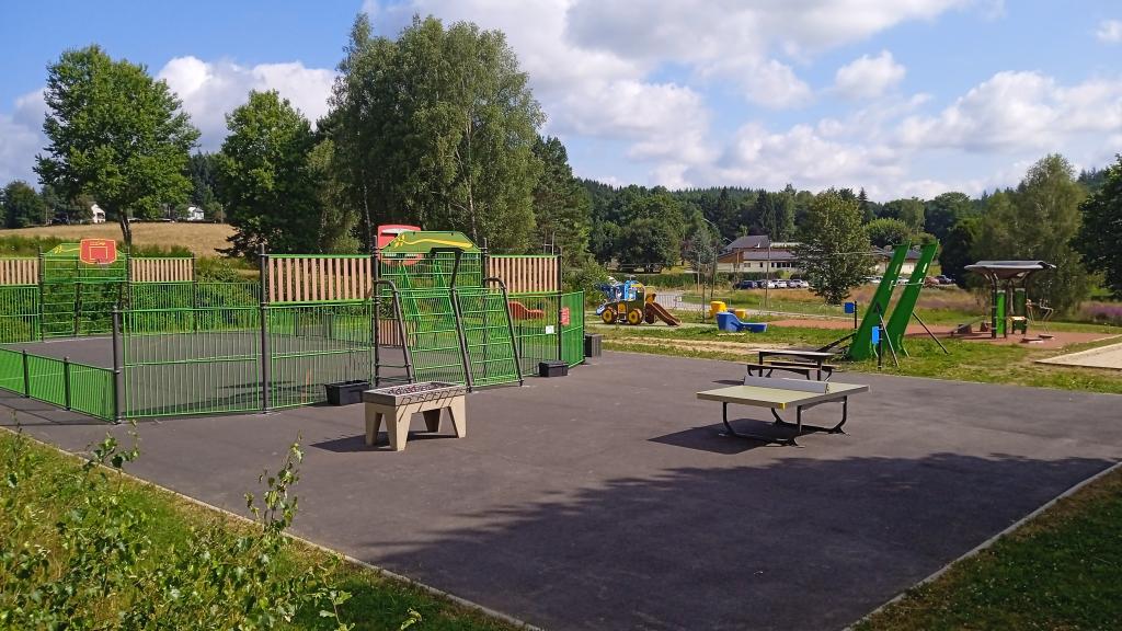 Aire d'accueil de camping-cars du camping de Sornac