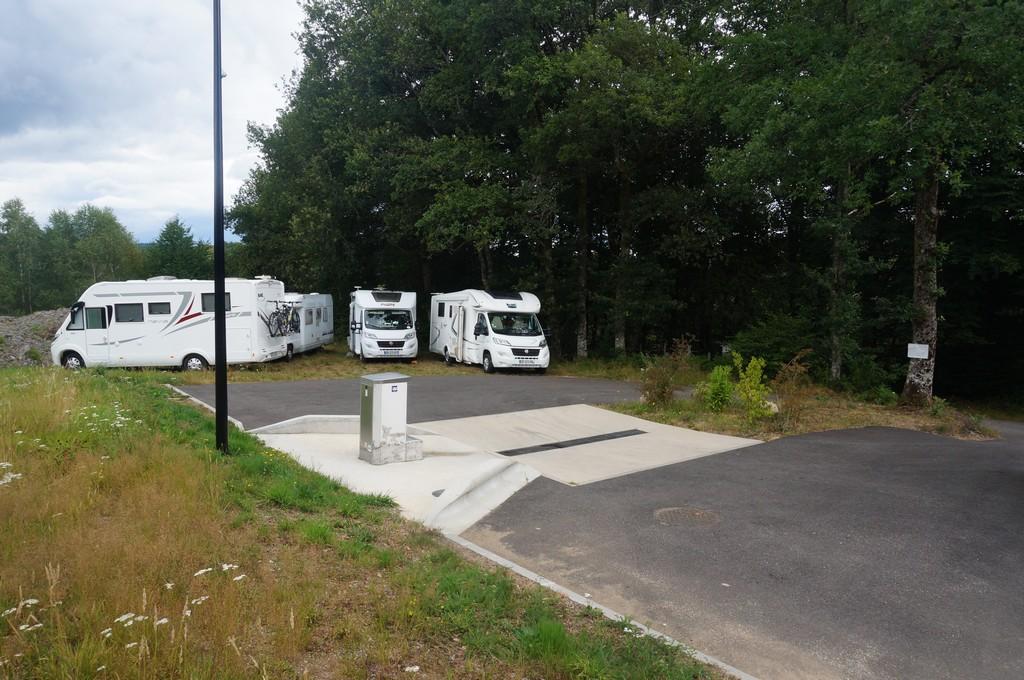Aire d'accueil de camping-cars du camping de Tarnac