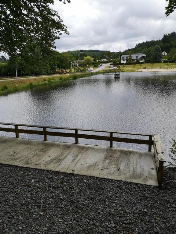 Aire d'accueil de camping-cars du camping de Tarnac
