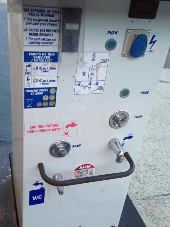 Aire d'accueil de camping-cars centre commercial Citéa