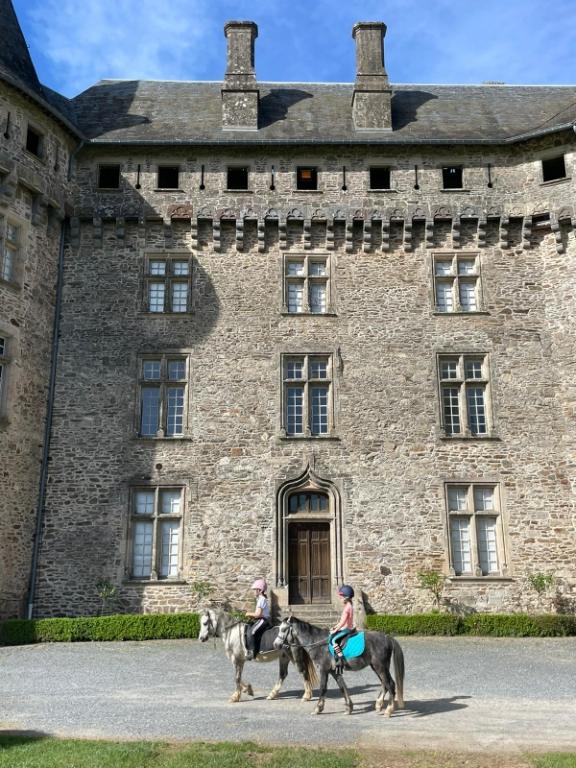 Les Ecuries du Château