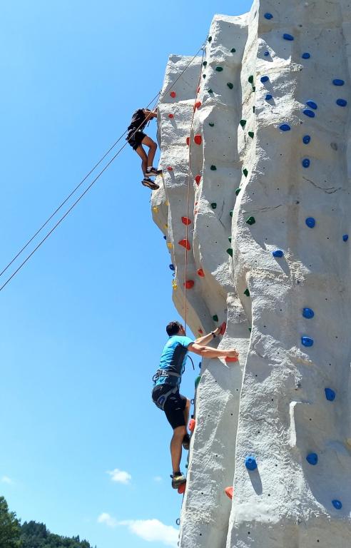 Tour d'escalade : BASE Sports Loisirs Vézère