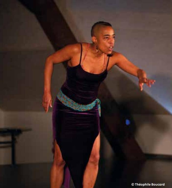 Festival du Conte "Coquelicontes" à Meyssac : Le Baobab à Plumes