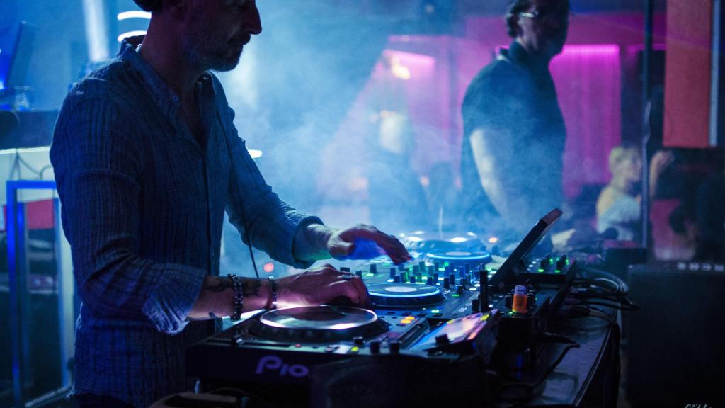 Soirée DJ à Monceaux-sur-Dordogne