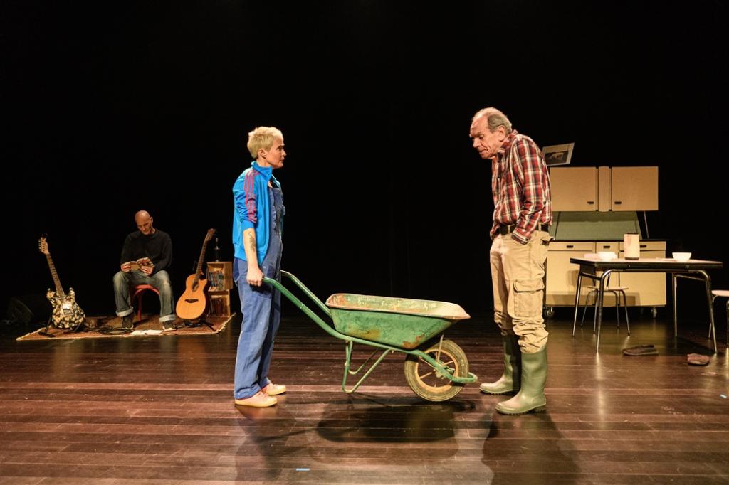 Auditorium Sophie Dessus : Droit dans mes bottes