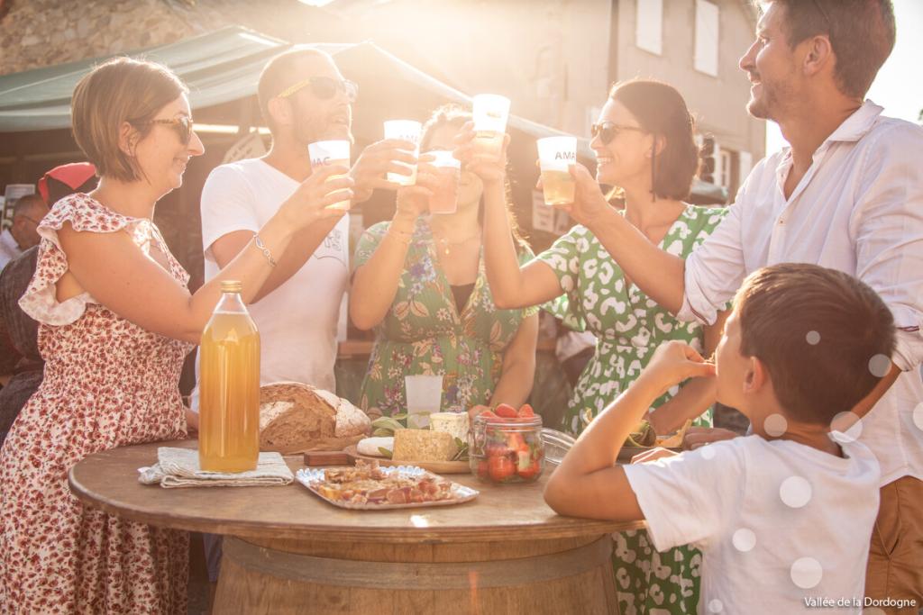 Marché de producteurs de pays  festif et gourmand de Beaulieu-sur-Dordogne