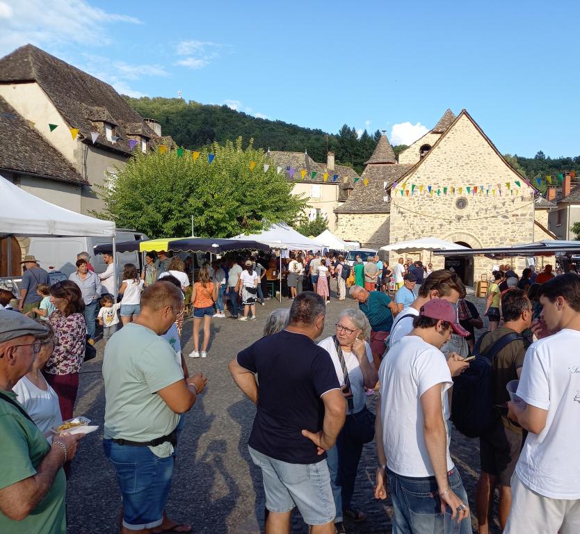 Marché de producteurs de pays "Bienvenue à la ferme"  festif et gourmand de Monceaux-sur-Dordogne
