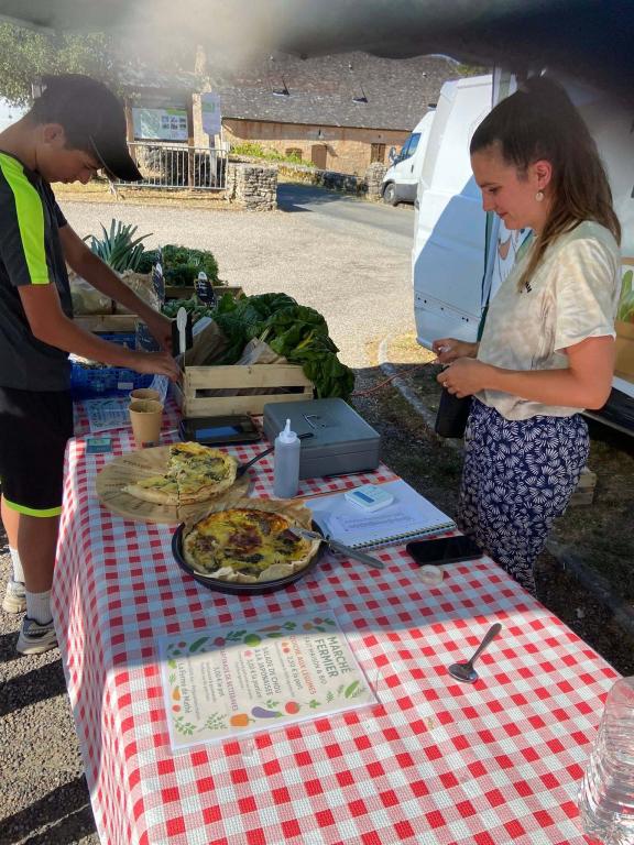Marché des Producteurs de Pays de Chartrier-Ferrière