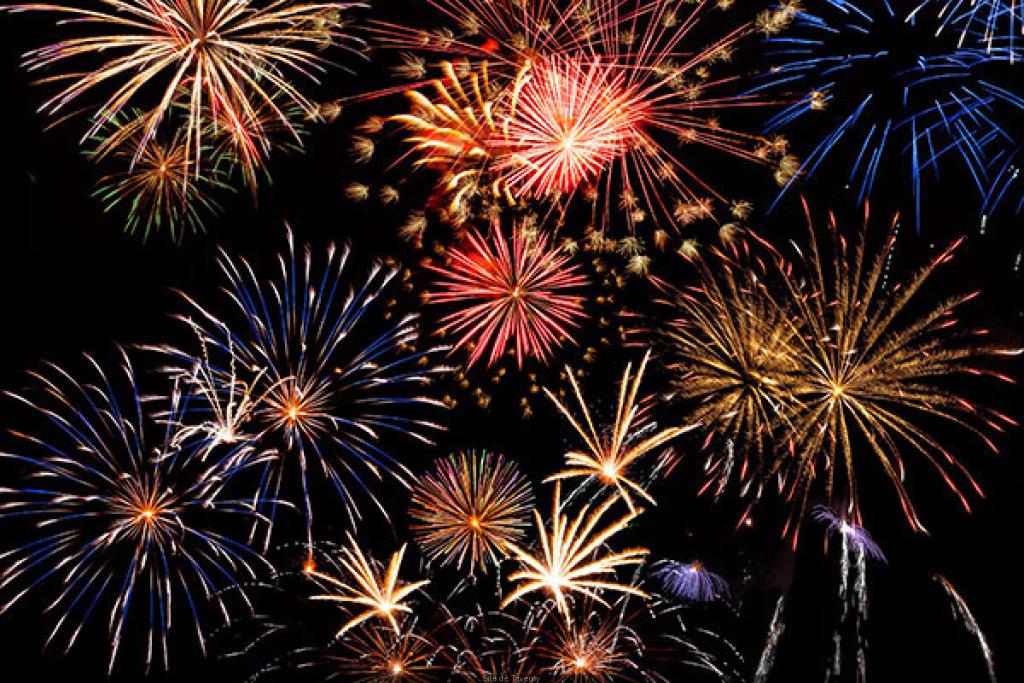 Bal et feu d'artifice à Argentat-sur-Dordogne