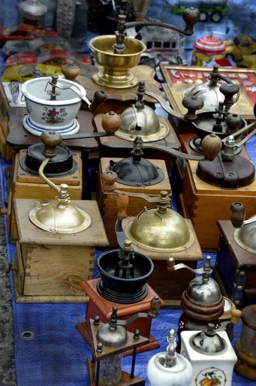 Brocante mensuelle (Halle Brassens)